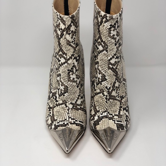PrettyLittle Thing faux snakeskin boots. Size 9 - Picture 3 of 7